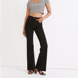 The Petite Perfect Vintage Flare Jean in Sherborn Wash